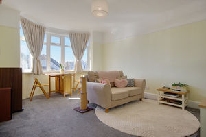 Lounge/Diner- click for photo gallery